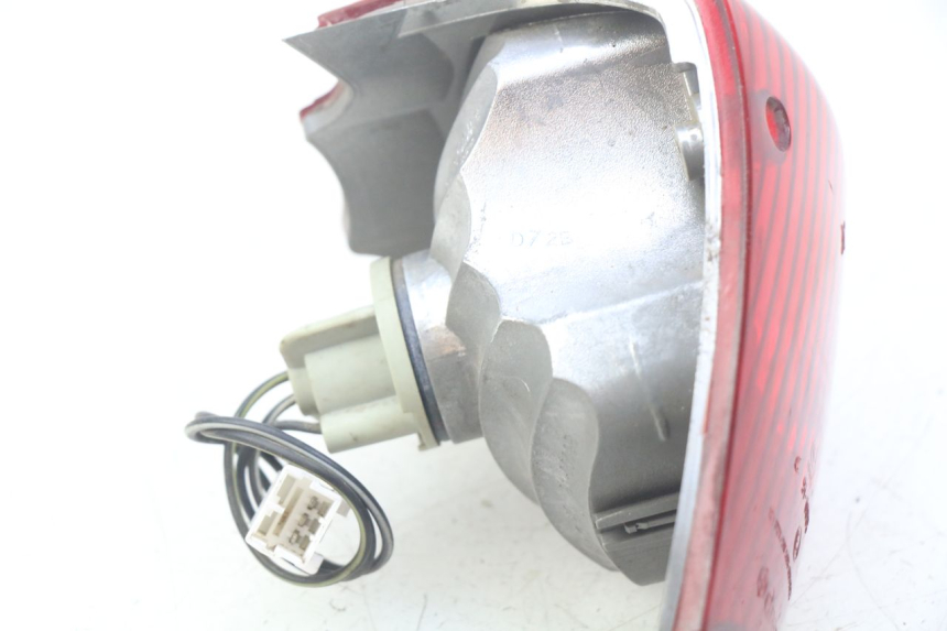 photo de FEU ARRIERE PIAGGIO FLY 100 (2006 - 2010)