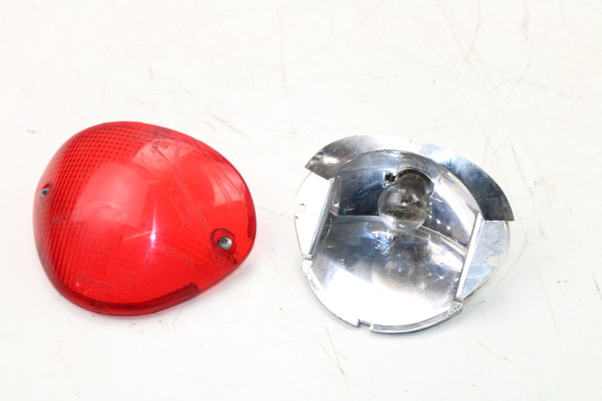 photo de FEU ARRIERE PIAGGIO LIBERTY 2T 50 (2009 - 2013) - Autre angle de vue