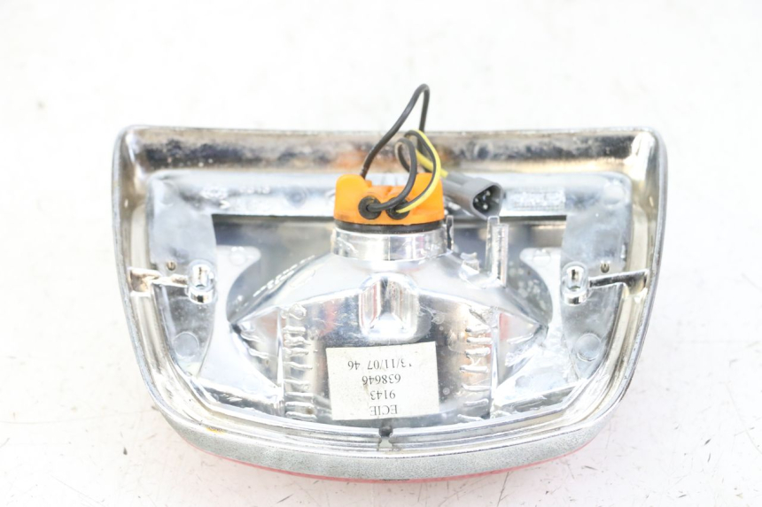 photo de FEU ARRIERE PIAGGIO VESPA LX 150 (2005 - 2013)