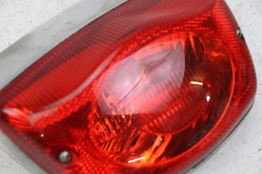 photo de FEU ARRIERE PIAGGIO VESPA LX 150 (2005 - 2013)