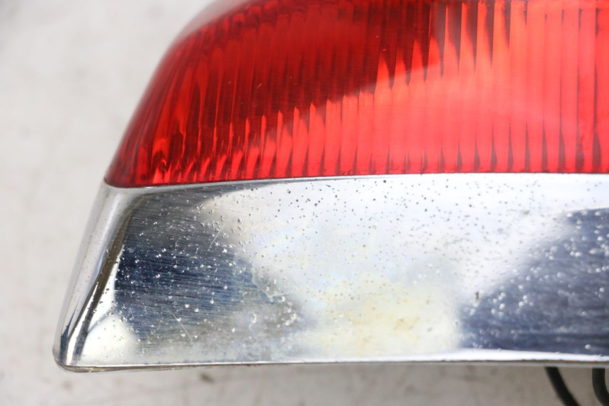 photo de FEU ARRIERE PIAGGIO VESPA LX 150 (2005 - 2013)