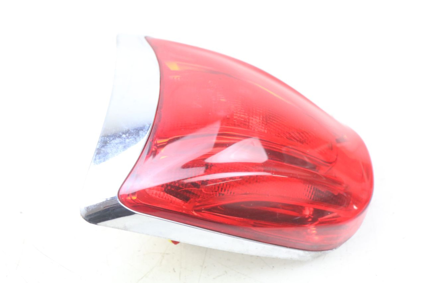 photo de FEU ARRIERE PIAGGIO VESPA PRIMAVERA 2T 50 (2013 - 2018)