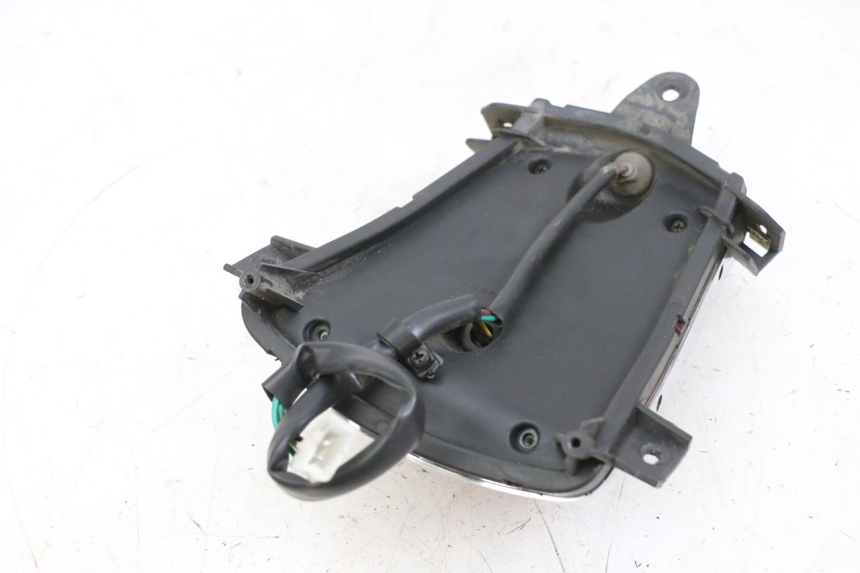 photo de FEU ARRIERE EFUN PUSA 1 - État de surface