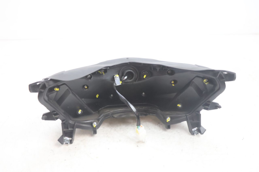 photo de FEU ARRIERE JM MOTORS R-MAX TECH 50 (2024 - 2026) - Gros plan technique