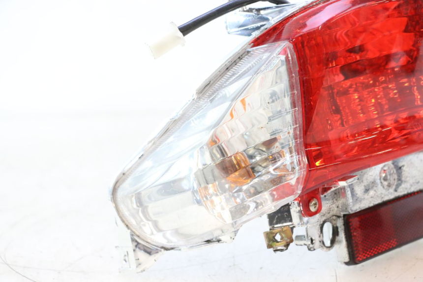 photo de FEU ARRIERE TNT MOTOR ROMA 12' 2T 50 (2007 - 2018) - Vue rapprochée