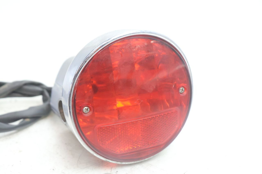 photo de FEU ARRIERE APRILIA SCARABEO GT 125 (1999 - 2007) - Détail de la pièce