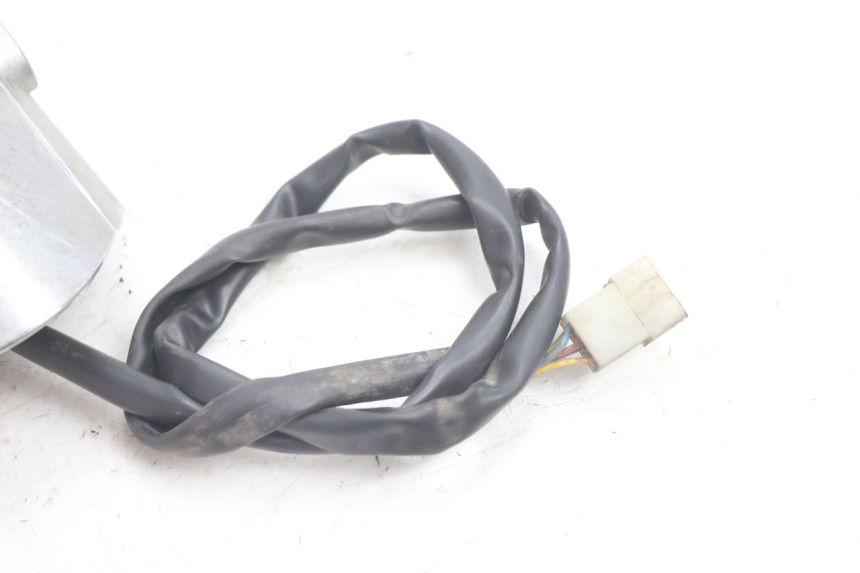 photo de FEU ARRIERE APRILIA SCARABEO GT 125 (1999 - 2007) - État de surface