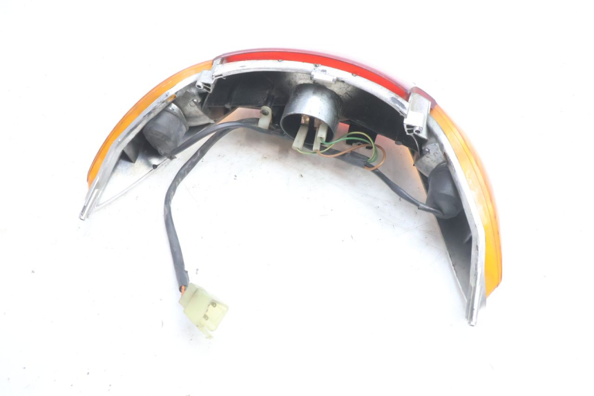 photo de FEU ARRIERE HONDA SH 125 (2001 - 2003) - Points de fixation