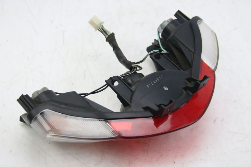 photo de FEU ARRIERE SUZUKI SIXTEEN 125 (2008 - 2010)