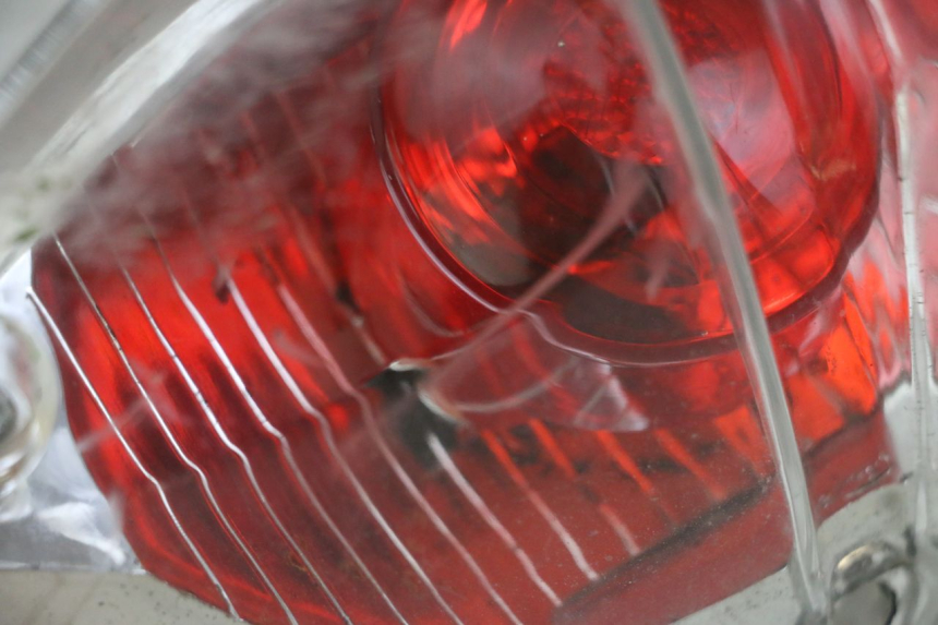 photo de FEU ARRIERE PEUGEOT SPEEDFIGHT 2 LC 50 (2000 - 2009)