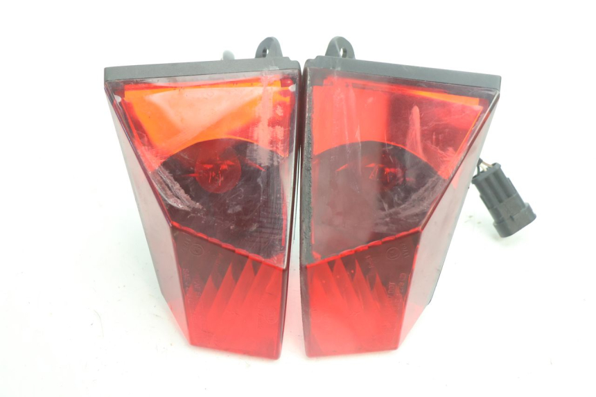 photo de FEU ARRIERE CAN-AM SPYDER RS 1000 (2008 - 2012) - Vue d’ensemble