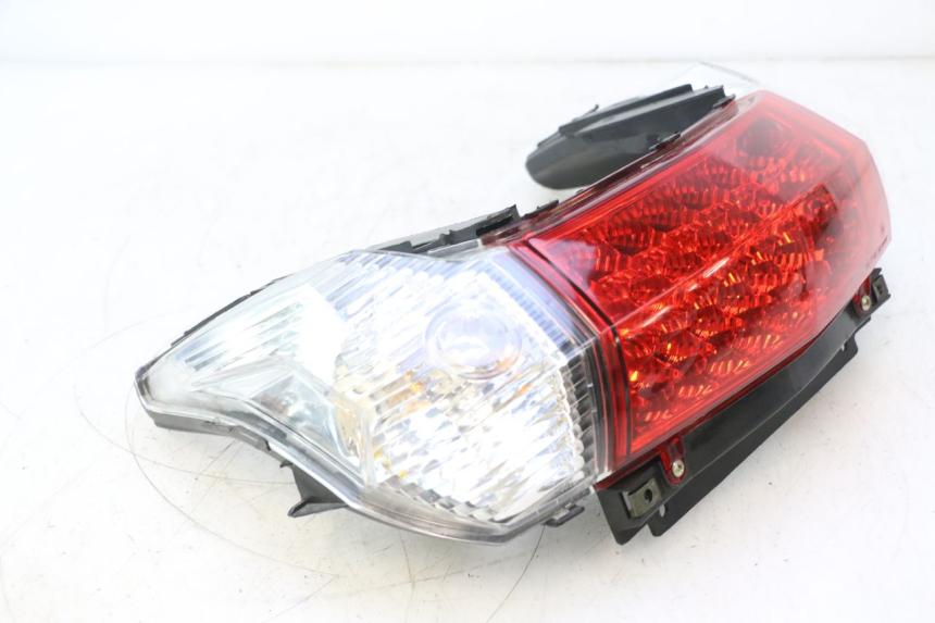 photo de FEU ARRIERE RAZZO STEED 125 (2012 - 2018) - Zoom composants