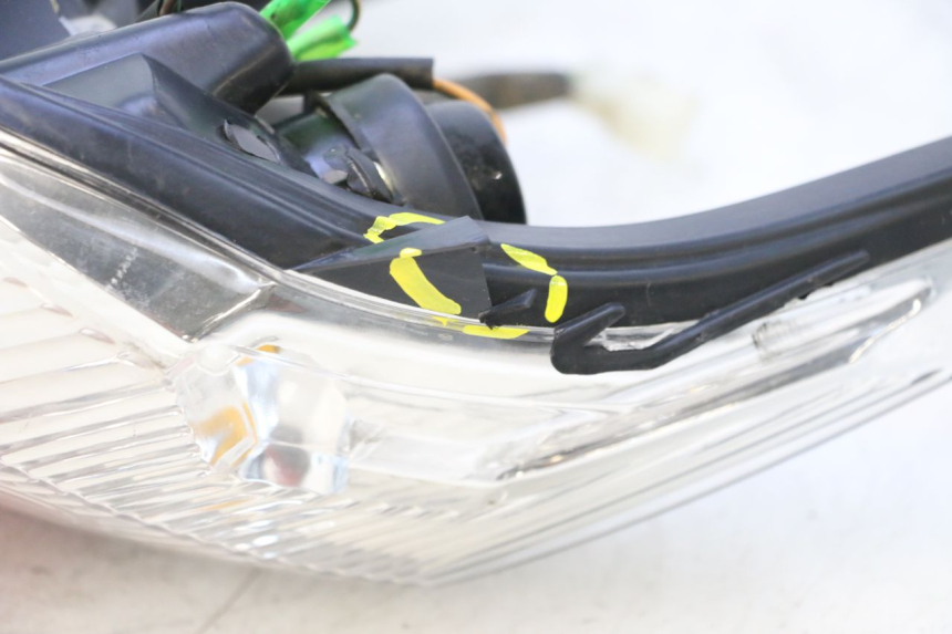 photo de FEU ARRIERE RAZZO STEED 125 (2012 - 2018) - Gros plan technique