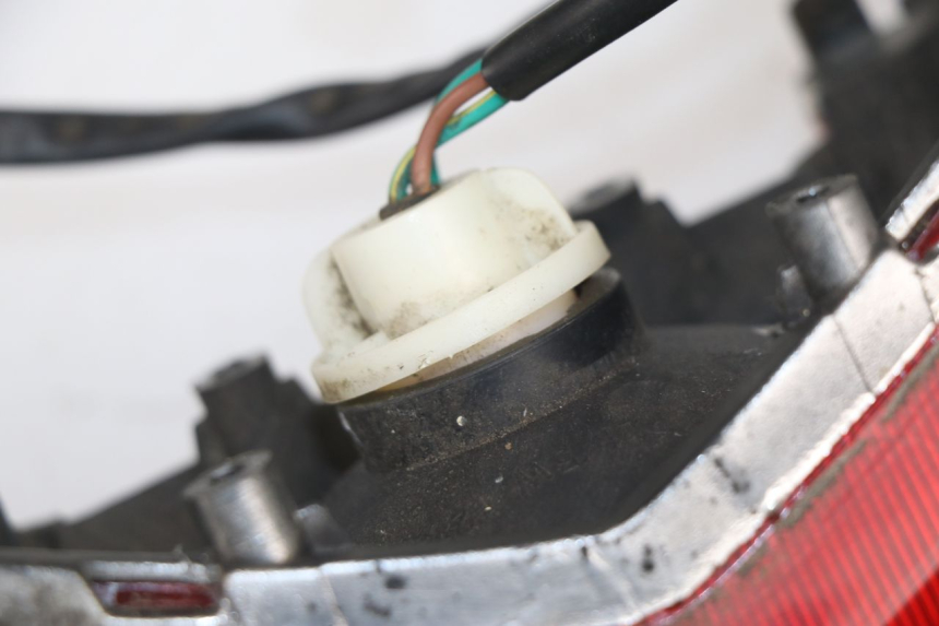 photo de FEU ARRIERE PEUGEOT SUM UP 125 (2008 - 2013) - Détail de la pièce