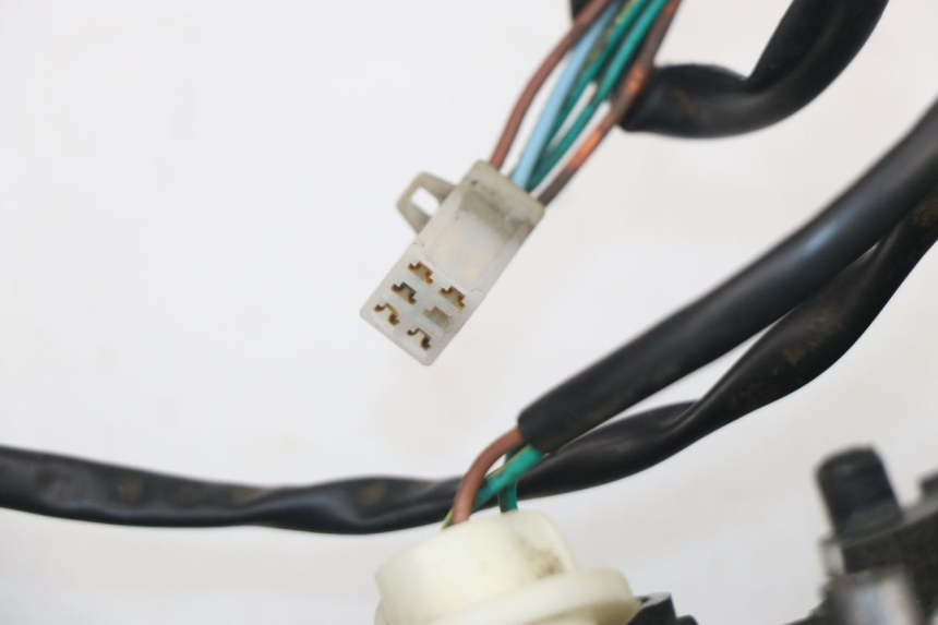 photo de FEU ARRIERE PEUGEOT SUM UP 125 (2008 - 2013) - Autre angle de vue