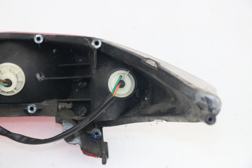 photo de FEU ARRIERE PEUGEOT SUM UP 125 (2008 - 2013) - Vue d’ensemble