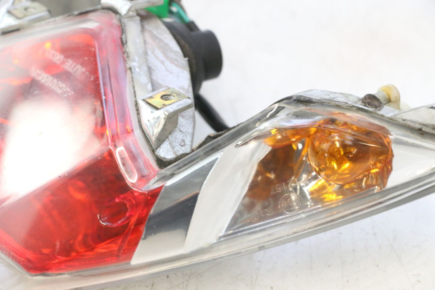 photo de FEU ARRIERE KYMCO SUPER 8 2T 50 (2007 - 2013) - Zoom composants