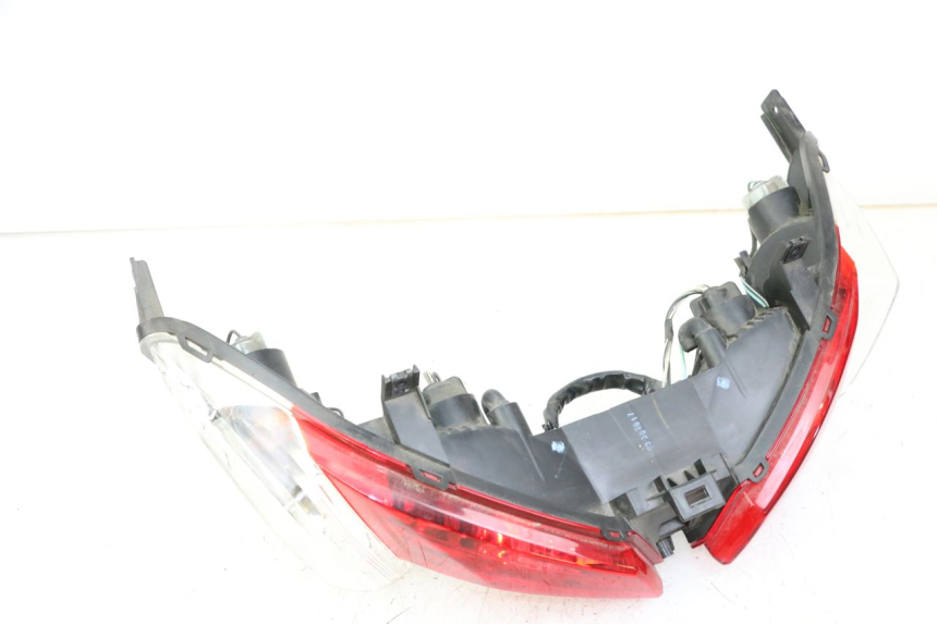photo de FEU ARRIERE SUZUKI BURGMAN 125 (2018 - 2021)