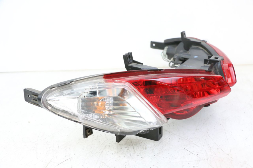 photo de FEU ARRIERE SUZUKI BURGMAN 125 (2018 - 2021)