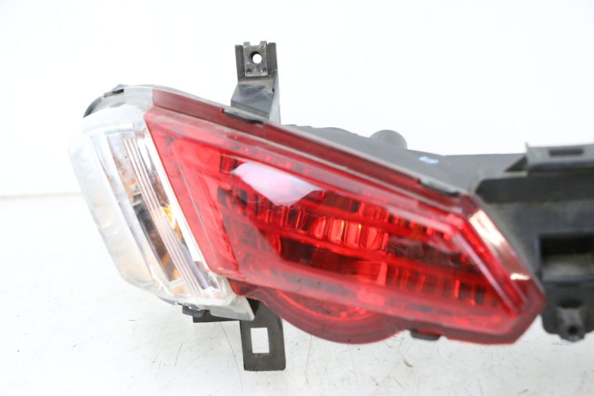 photo de FEU ARRIERE SUZUKI BURGMAN 125 (2018 - 2021)
