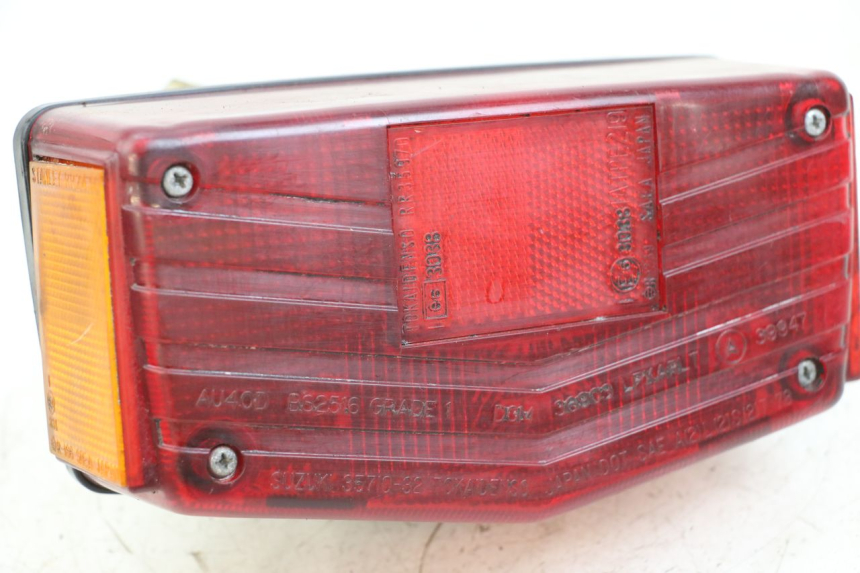 photo de FEU ARRIERE SUZUKI GSX E 250 (1982 - 1983)