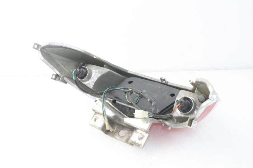 photo de FEU ARRIERE SYM GTS EFI ABS 125 (2012 - 2016)