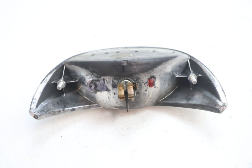 photo de FEU ARRIERE PEUGEOT TKR TREKKER FURIOUS 50 (2005 - 2014) - Autre angle de vue