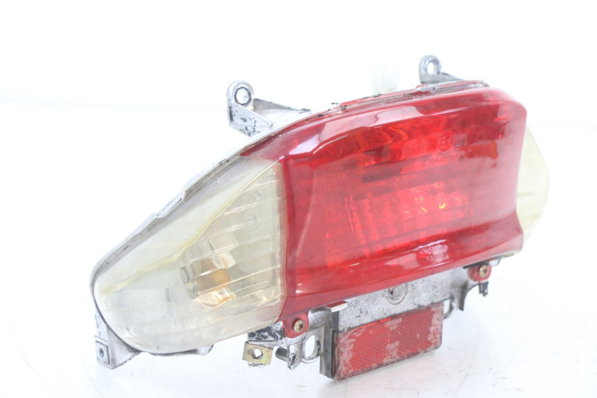 photo de FEU ARRIERE UNIVERSAL BIKE ZN50QT-11B 50 (2018 - 2021)