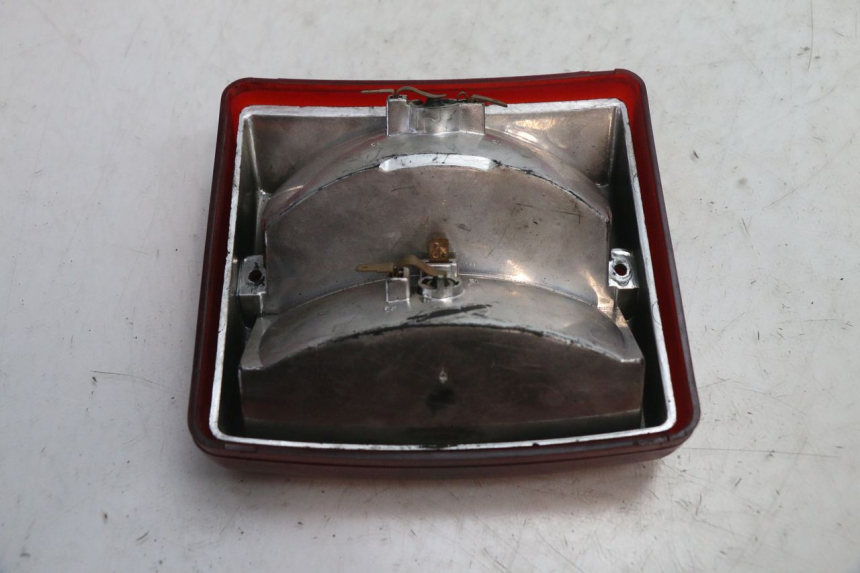 photo de FEU ARRIERE PIAGGIO VESPA PK FL 2T 50 (1990 - 1996) - Zoom état d’usage