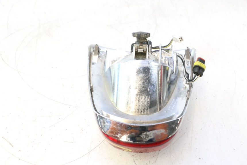 photo de FEU ARRIERE PIAGGIO VESPA PRIMAVERA 2T 50 (2013 - 2018) - État de surface