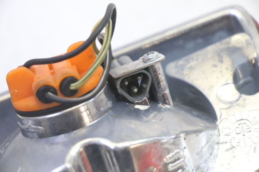 photo de FEU ARRIERE PIAGGIO VESPA S 2T 50 (2007 - 2014)