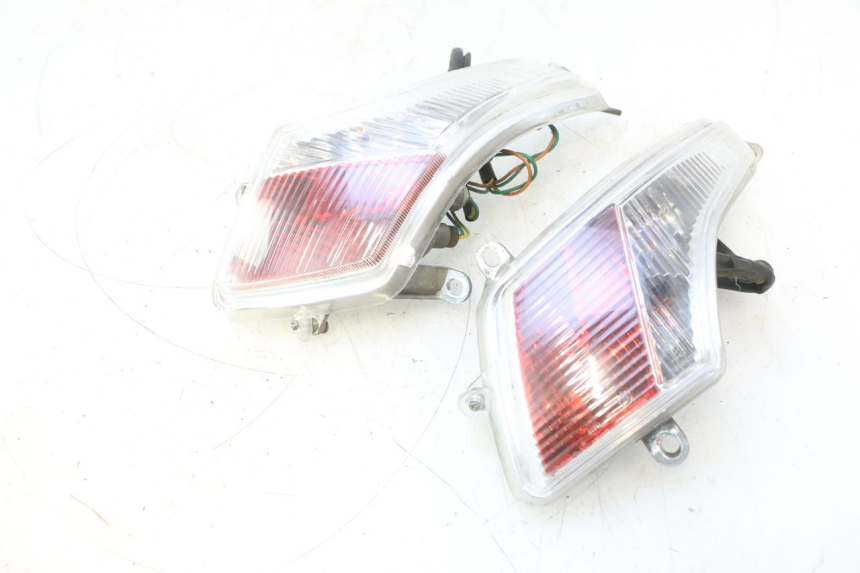 photo de FEU ARRIERE PEUGEOT VIVACITY NEW 2T 50 (2008 - 2017) - Vue rapprochée