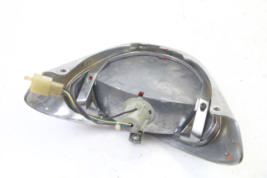 photo de FEU ARRIERE YAMAHA WHY 50 (1998 - 2000)