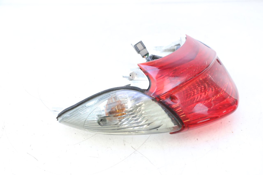 photo de FEU ARRIERE HONDA XLV VARADERO 125 (2007 - 2012) - Vue rapprochée