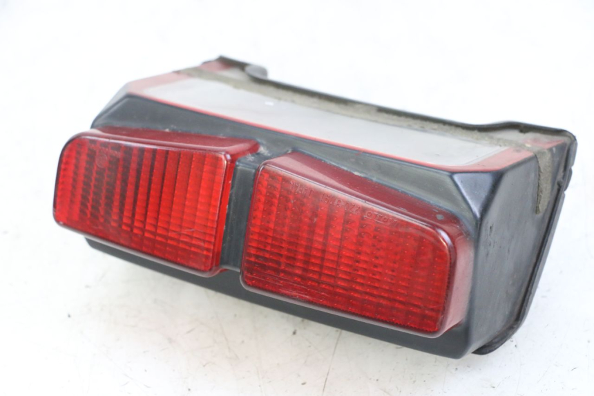 photo de FEU ARRIERE YAMAHA FZS FAZER 600 (2001 - 2003)