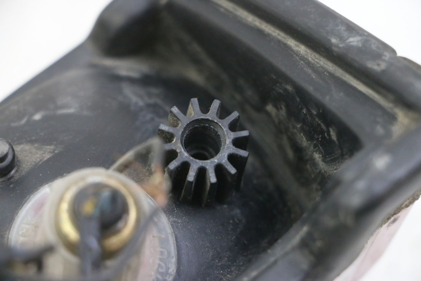 photo de FEU ARRIERE YAMAHA FZS FAZER 600 (2001 - 2003)