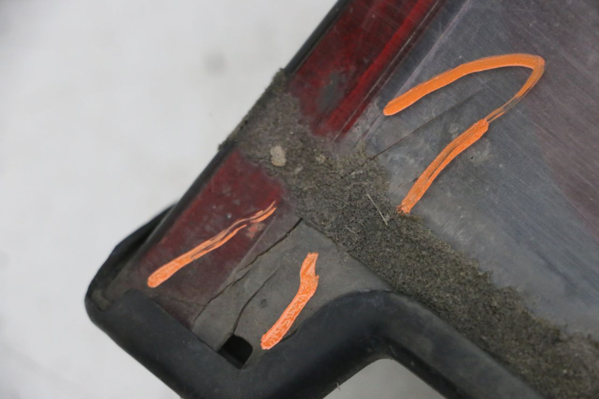 photo de FEU ARRIERE YAMAHA FZS FAZER 600 (2001 - 2003)