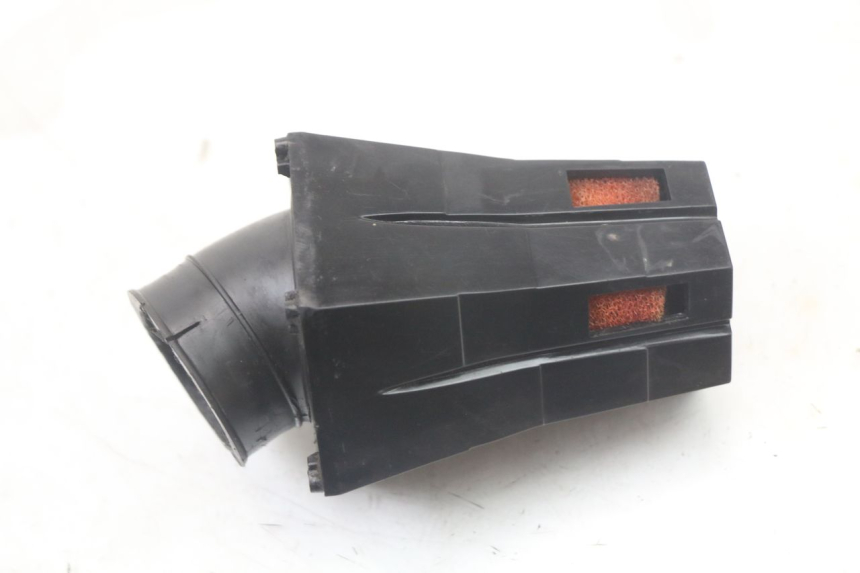photo de FILTRE A AIR PEUGEOT KISBEE 2T 50 (2010 - 2017) - Gros plan technique
