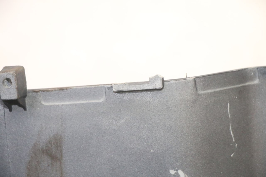 photo de FLANC ARRIERE DROIT KYMCO AGILITY 4T 50 (2018 - 2022) - Détails caractéristiques