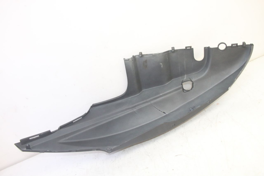 photo de FLANC ARRIERE DROIT KYMCO AGILITY 4T 50 (2018 - 2022) - Points de fixation