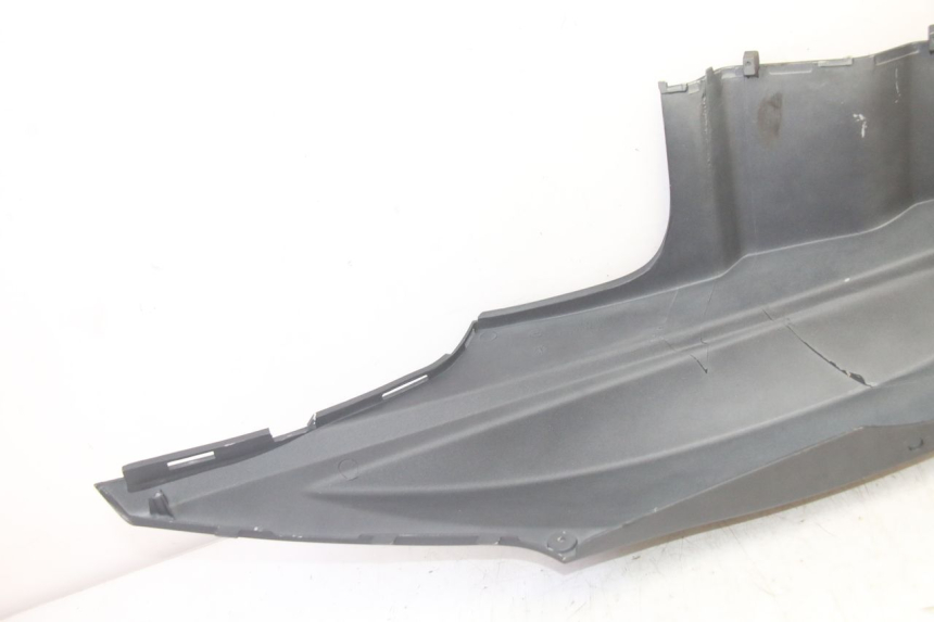 photo de FLANC ARRIERE DROIT KYMCO AGILITY 4T 50 (2018 - 2022) - État de surface