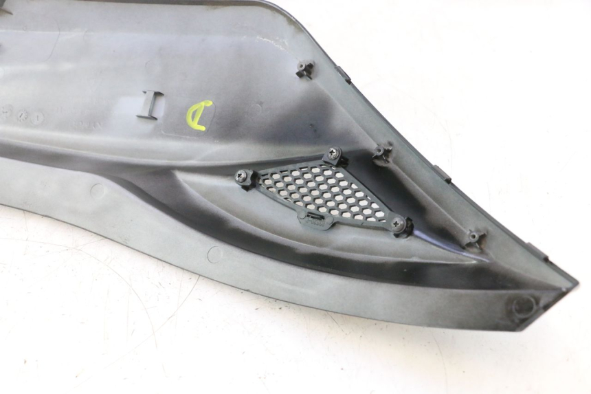 photo de FLANC ARRIERE DROIT KYMCO AGILITY CITY 16P 125 (2015 - 2024) - Détails caractéristiques