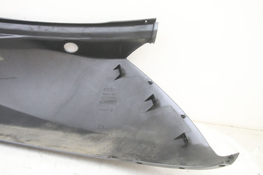 photo de FLANC ARRIERE DROIT APRILIA ATLANTIC 125 (2003 - 2009)