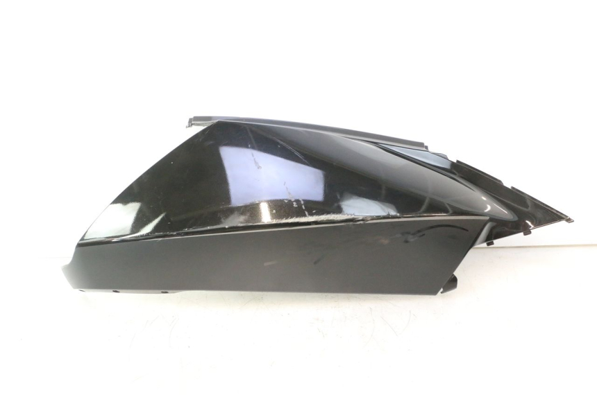 photo de FLANC ARRIERE DROIT APRILIA ATLANTIC S 125 (2010 - 2013) - Détail de la pièce