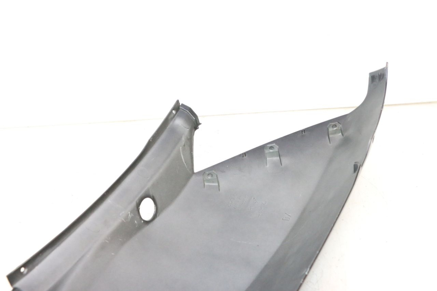 photo de FLANC ARRIERE DROIT APRILIA ATLANTIC S 125 (2010 - 2013) - Vue rapprochée