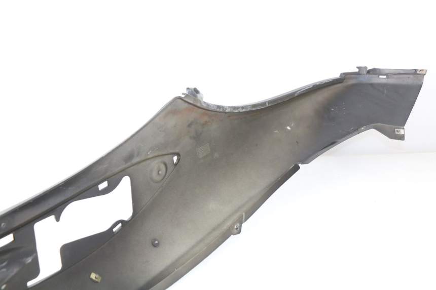 photo de FLANC ARRIERE DROIT PIAGGIO BEVERLY 125 (1998 - 2005)