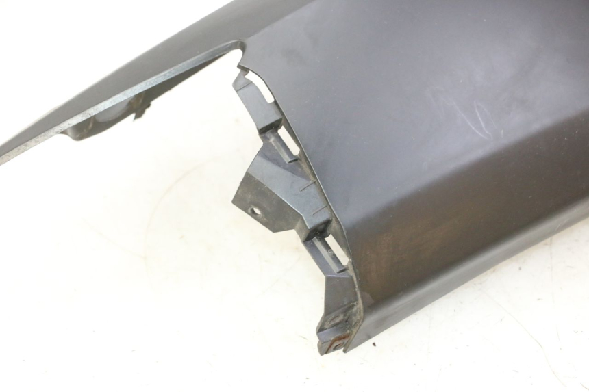 photo de FLANC ARRIERE DROIT SUZUKI BURGMAN 125 (2007 - 2014)