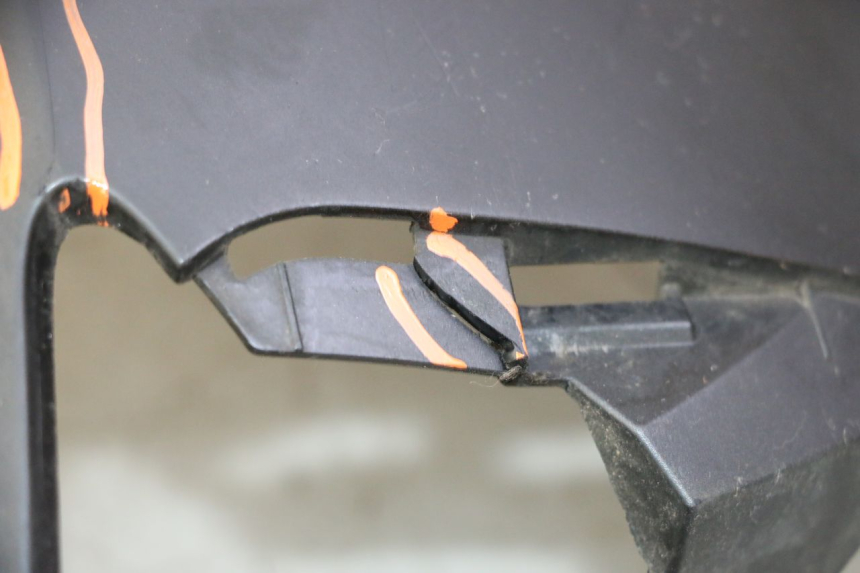 photo de FLANC ARRIERE DROIT SUZUKI BURGMAN 125 (2007 - 2014)