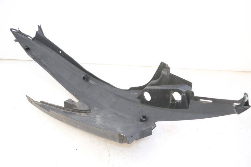 photo de FLANC ARRIERE DROIT SUZUKI BURGMAN 125 (2007 - 2014)