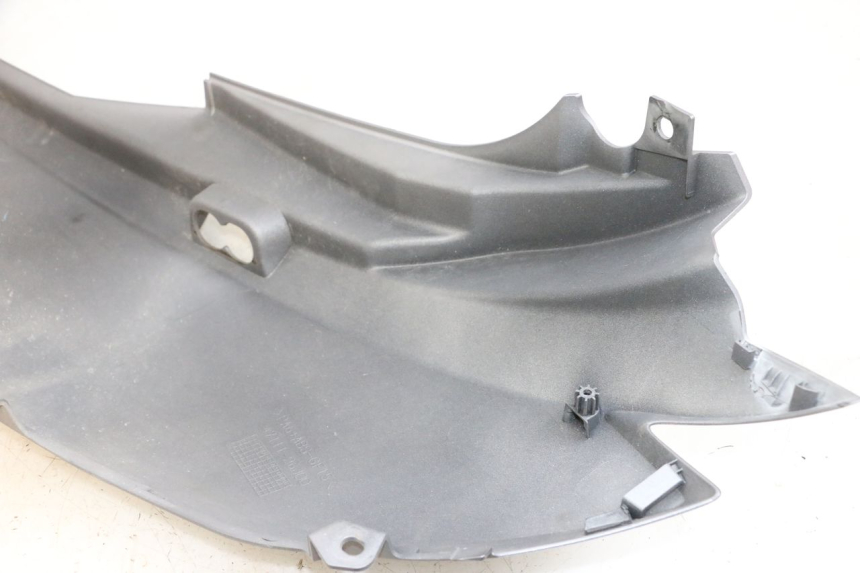 photo de FLANC ARRIERE DROIT SUZUKI BURGMAN 650 (2013 - 2020)